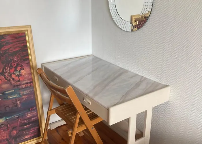 Views Large * קריסטיאנסאנד